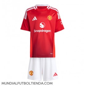 Camiseta Manchester United Primera Equipación Replica 2024-25 para niños mangas cortas (+ Pantalones cortos)